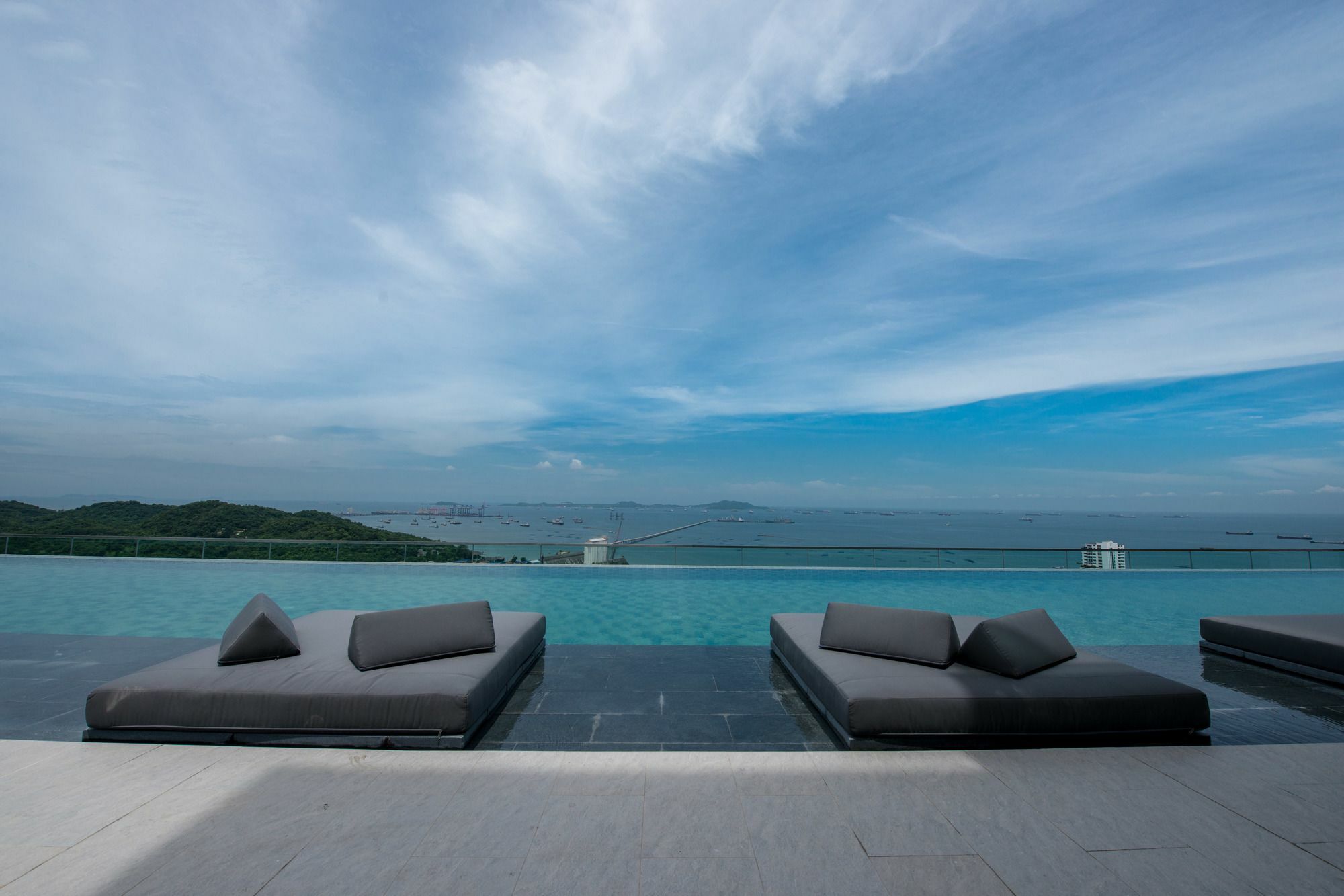Knightsbridge The Ocean Sriracha By Crown Residence Si Racha Exterior foto