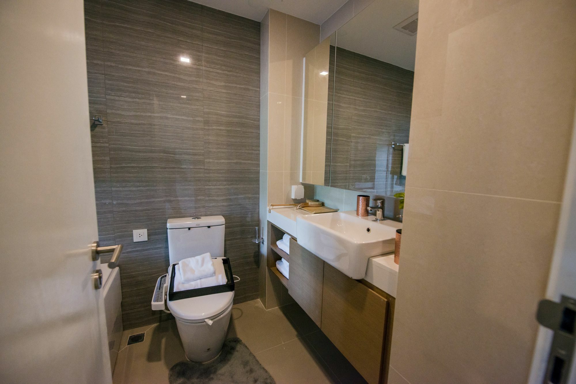Knightsbridge The Ocean Sriracha By Crown Residence Si Racha Exterior foto